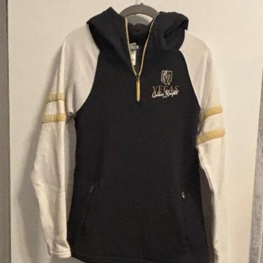 Golden Knights Women’s 1/4 Zip Hoodie NWT NHL Licensed Gray/White/Gold M